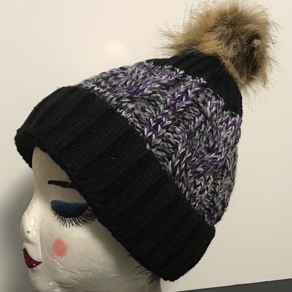 ✅🆕Black & multi color fleece lined hat